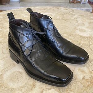 Hudson Croc Embossed Leather Lace Up Chukka Boots